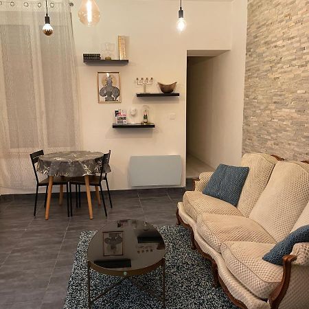 Champagne Therapie: Appartement Cosy Chic, إيبيرني المظهر الخارجي الصورة