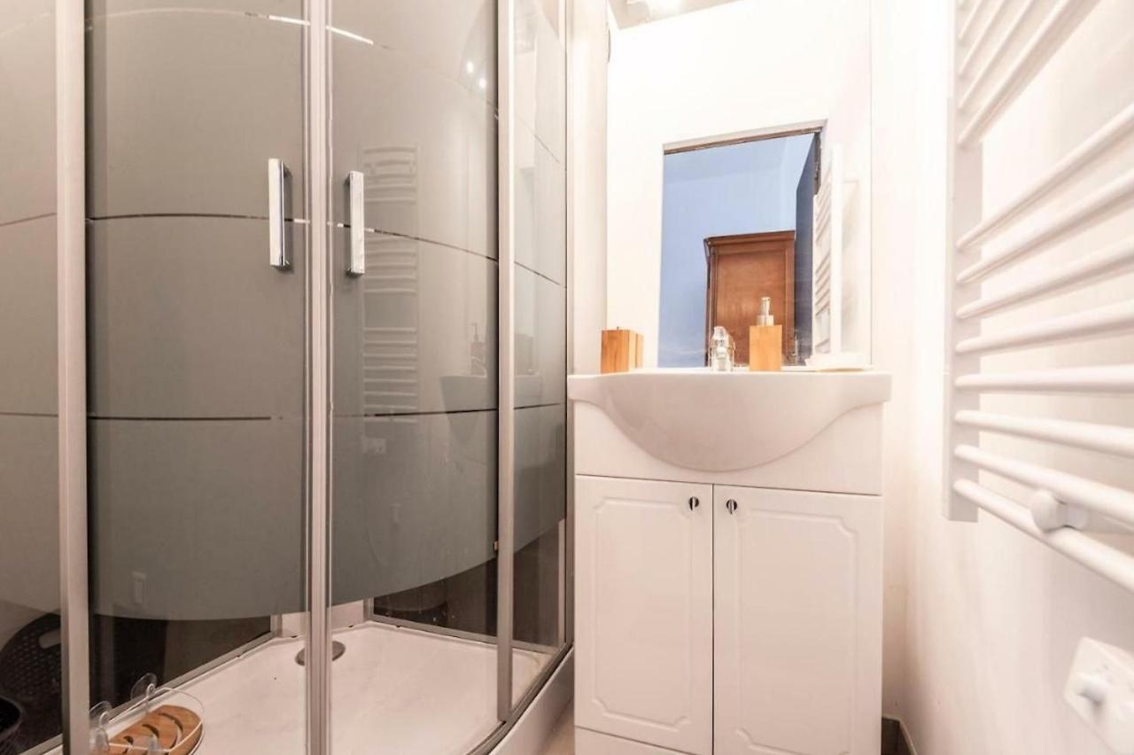 Champagne Therapie: Appartement Cosy Chic, إيبيرني المظهر الخارجي الصورة